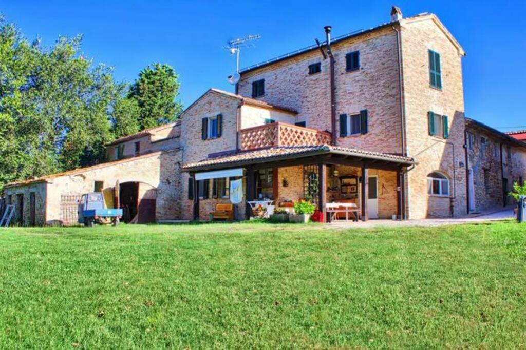 Villa Ginevri, La Casa Vacanze Immersa Nel Verde Mondavio Exterior photo